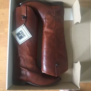 NWT Frye Melissa button cognac boots